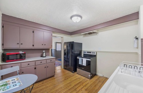 Downtown Niagara Falls House | 5Mins To Niagara Falls NY, Casino,2BR, Restaurants