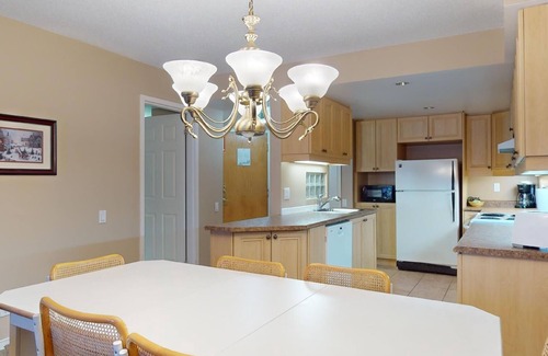 Beaupre Condo | 6-301 : Condo - 2 bedrooms - sleeps 6