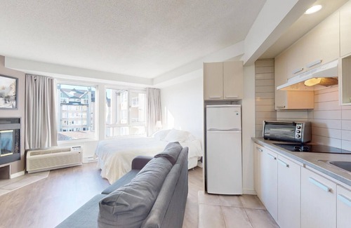 Beaupre Condo | 6-408 : Superior Studio - sleeps 4.