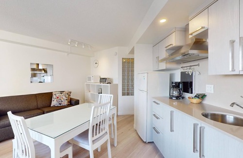 Beaupre Condo | 6-411 : Superior Studio - sleeps 4.