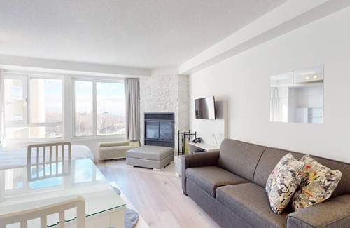 Beaupre Condo | 6-411 : Superior Studio - sleeps 4.