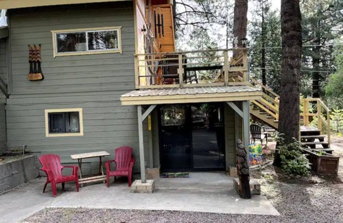 Peninsula Village Cottage | 6 Apple Cottage in the pines