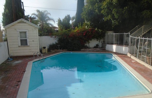 Verdugo Viejo House | 6 bdrm home in Beverly Hills part of Glendale, CA