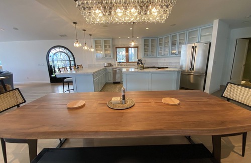 Paso Robles House | 6 bed 3 bath house surrounded by 9 acres of vines w/pool, jacuzzi, & fire pit.
