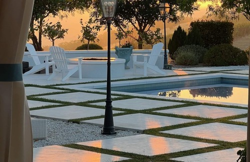Paso Robles House | 6 bed 3 bath house surrounded by 9 acres of vines w/pool, jacuzzi, & fire pit.