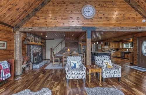 Terra Alta Cabin | 6 Bed Retreat w Game Room at Alpine Lake Resort