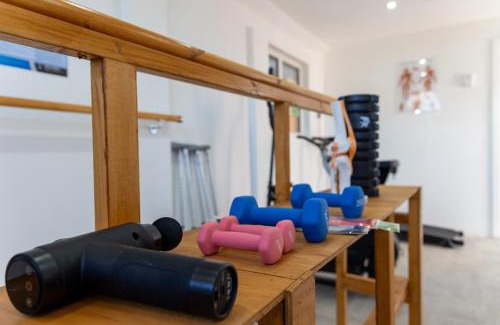 Severn Beach House | 6 Bed-Sleeps 10-Gym-HotTub-Garden-Parking