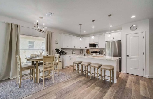 Rotonda West House | 6-bedroom 13 Guests New Duplex Near Oceans Family Retreat