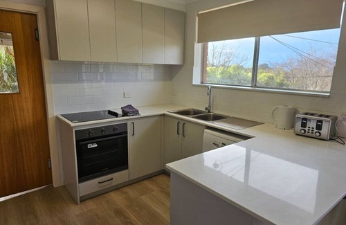 Pearce House | 6 Bedroom 2 Bathroom Large Home @Pearce