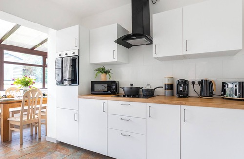 Leicester Cottage | 6 bedroom accommodation in Leicester