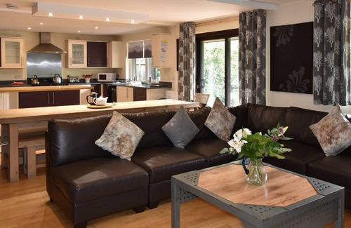 Farley House | 6 bedroom accommodation in Oakamoor