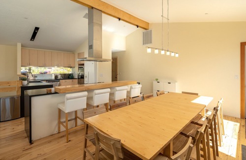 Upper Kingsbury House | 6 Bedroom House, Five Minutes From Heavenly, Panoramic Mountain Views