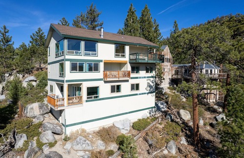 Upper Kingsbury House | 6 Bedroom House, Five Minutes From Heavenly, Panoramic Mountain Views