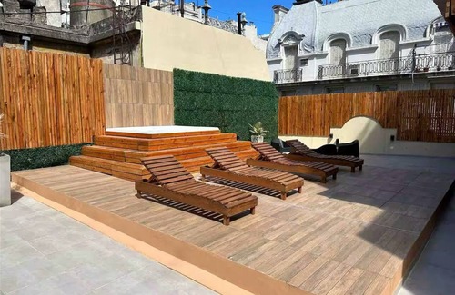 El Centro House | 6 Bedroom Palace with Rooftop terrace, jaquzzi, and grill