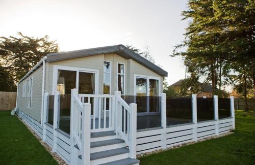 Christchurch House | 6 berth luxury lodge in Christchurch Dorset