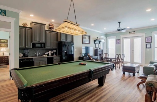 Southpointe House | 6 BR Gulf Front Home! Sleeps 17 - Southern Lotus