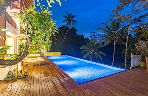 Ubud House | 6-BR of deep tiny river Private Pool Villa 10 Minute work to Mongkeyforest
