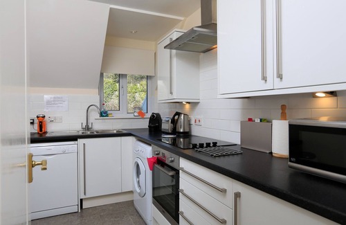 Hope-Cove Cottage | 6 CHICHESTER COURT, family friendly, with a garden in Hope Cove