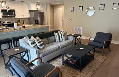 Williamsburg House | 6 Condos in Traverse City