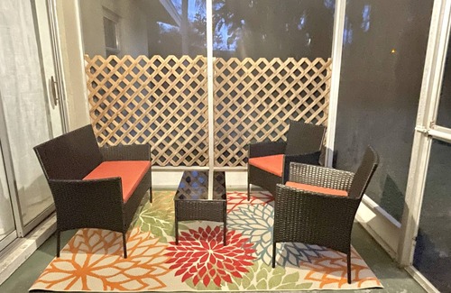 Englewood House | 6 minutes to Manasota Key Beach & 15 minutes to Venice, Beautiful Duplex Remodel