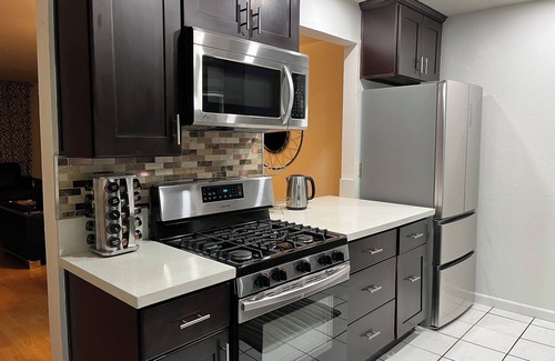 Downtown Apartment | 6. Phenomenal 2-bedroom 2-bath Apartment City Center