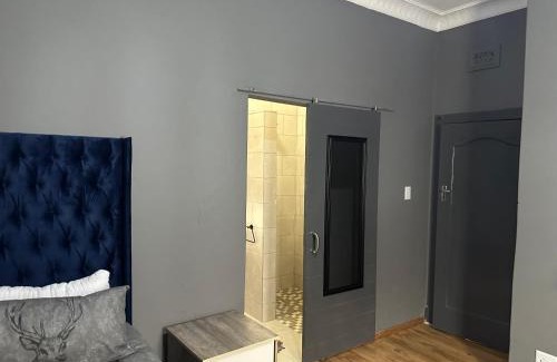 Bezuidenhout Valley Apartment | 6 the Curve unit 26