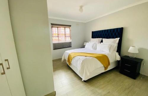 Bezuidenhout Valley Apartment | 6 the Curve Unit 4