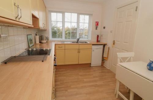 Embleton House | 6 Westview