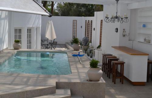 Woodmead House | 6 Woodmead Suites