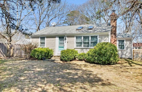 South Yarmouth House | 60 Lyman Lane South Yarmouth Cape Cod - - Turtle Cove Cottage