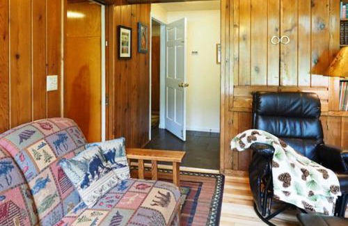 Joseph House | 60073 Wallowa Lake Hwy (upper unit)