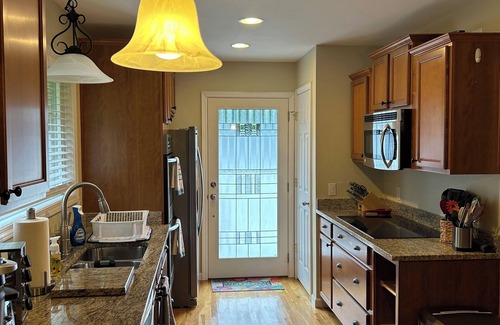 Byrdstown House | 625 Frisco Ln, just up the hill from Sunset Marina, 4.4 miles from Byrdstown