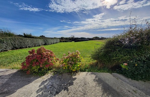 Primelin House | 625-VIlla Penzer for surfing in St Tugen