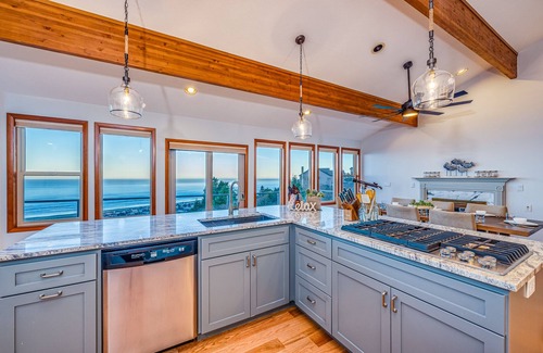 Rockaway Beach House | 6400 SQFT BEACH MANSION, Ocean Views, Deck, Hot Tub, 3 Min to Beach, NFL Sun Tkt