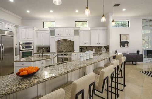 Palm Beach Country Estates Villa | 6500sf Luxe Design 8BR Mansion/Heated Pool/Cinema