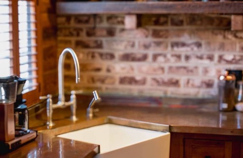 Cannonborough Elliotborough Apartment | 68C · Charlestonian Proprietor's Penthouse