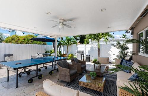 Lighthouse Point House | 6BR Paradise: Pool Games Relaxation