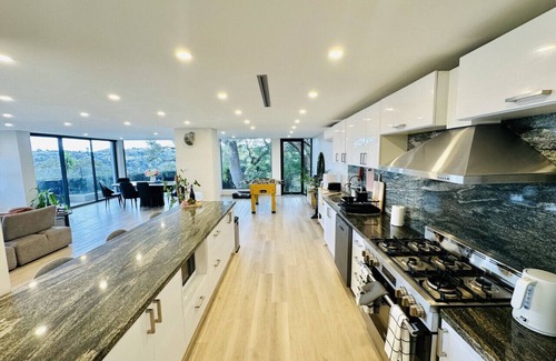 Mosman House | 6BR Stunning Waterview with Private Pool in Mosman