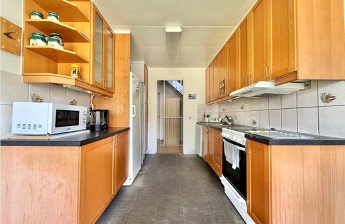 Partille Apartment | 6BR Villa - 3 Bath - 11 bed - Parking lot - All-inclusive -