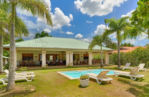 El Limon Villa | 6BR {VillaBahía}🏝️ @PlayaEstilleros + 🌊Beachfront Retreat