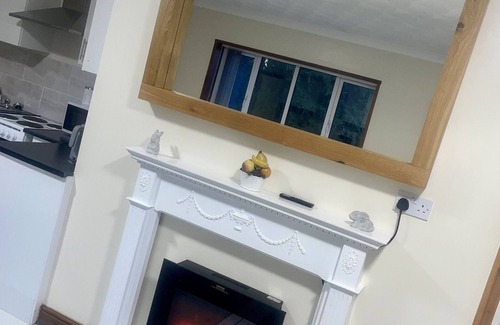 Bircotes Cottage | 6Guests-3Bedroom-Tv-Parking