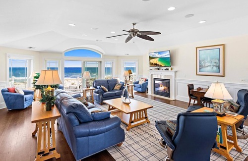 Beach Haven House | 7,400+ square-foot ocean-front home 7 Bedrms all en Suites + Pool, Theatre, Gym