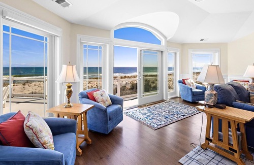Beach Haven House | 7,400+ square-foot ocean-front home 7 Bedrms all en Suites + Pool, Theatre, Gym