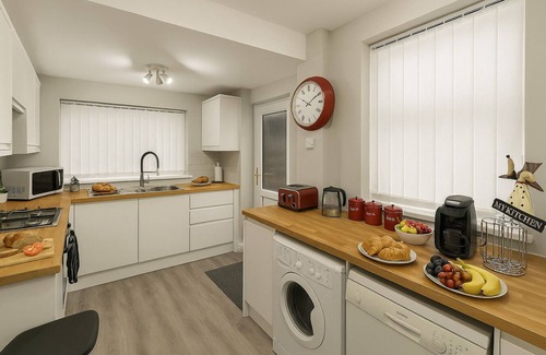 Old Trafford House | 7 Bed Holiday Home+WiFi+free Private Parking.Closest to football Ground+Downtown