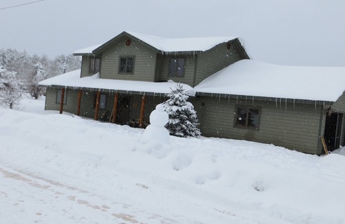 Frontier Homesites House | 7 Bedroom, 4 bath, Sleeps 16