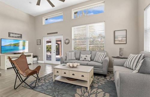 Bay Esplanade House | 7 Bedroom 5 Bath Home with Cottage on Clearwater Beach!