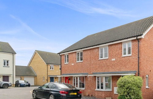 Havering House | 7 Guests - Hot Tub - 3 Bed House
