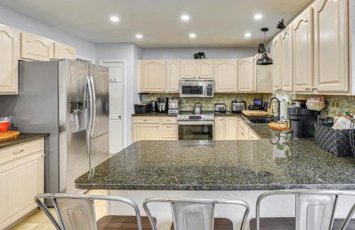 Stroudsburg House | 7 Mi to Slopes Family Getaway in Stroudsburg