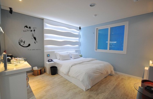 Gimhae Hotel | 7 Motel