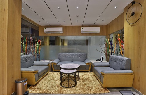 Surat Hotel | 7 Orbit Hotel Surat